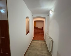 Spatiu comercial cu acces din strada, zona Piata Mihai Viteazu, finisat