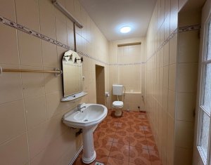 Spatiu comercial cu acces din strada, zona Piata Mihai Viteazu, finisat