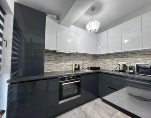 Apartament cu 2 camere in zona Vivo