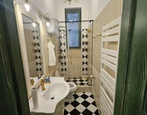 Apartament 2 camere, Ultracentral, Design unic, Balcon, Curte