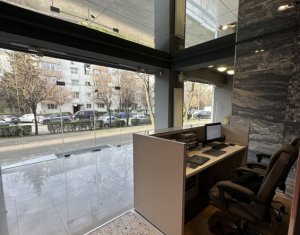 Spatiu comercial showroom 190mp, vitrina mare, str Bucuresti