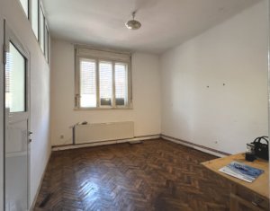 Spatiu la casa 80mp, folosinta mixta, zona piata Garii str Horea 