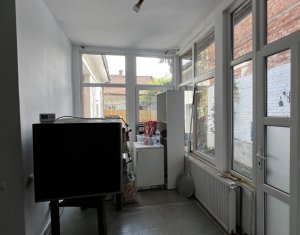 Spatiu la casa 80mp, folosinta mixta, zona piata Garii str Horea 