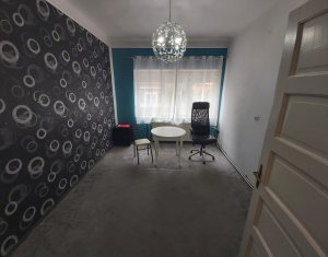 De inchiriat spatiu pentru birou, Centru