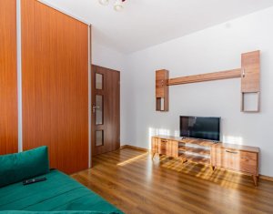 Apartament de inchiriat, 3 camere, Zona Vivo/Metro