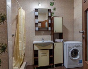 Apartament de inchiriat, 3 camere, Zona Vivo/Metro