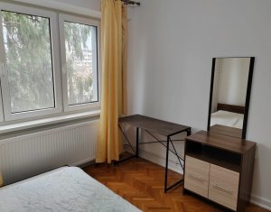Apartament 3 camere, decomandat, 2 bai, balcon,cartier Andrei Muresanu
