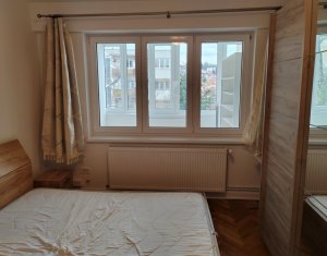 Apartament 3 camere, decomandat, 2 bai, balcon,cartier Andrei Muresanu
