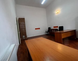 Spatiu 50mp, pivnita 35mp, 1 parcare, Ultracentral - bd. Eroilor