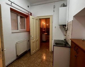 Spatiu 50mp, pivnita 35mp, 1 parcare, Ultracentral - bd. Eroilor