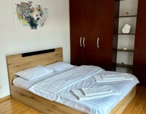 Appartement 3 chambres à louer dans Cluj-napoca, zone Centru