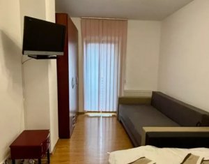 Appartement 3 chambres à louer dans Cluj-napoca, zone Centru