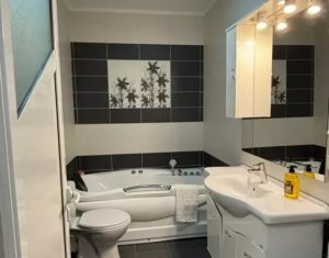 Appartement 3 chambres à louer dans Cluj-napoca, zone Centru