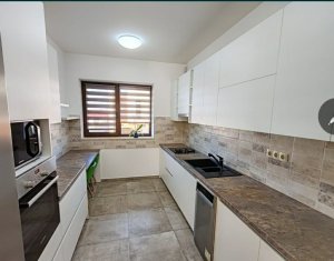 Duplex de inchiriat, 6 camere, Zona Europa