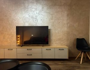 Apartament cu 2 camere, decomandat, modern, zona  Iulius Mall