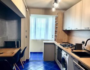 Apartament cu 2 camere, decomandat, modern, zona  Iulius Mall