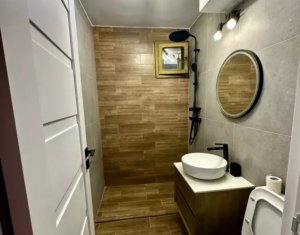 Apartament cu 2 camere, decomandat, modern, zona  Iulius Mall