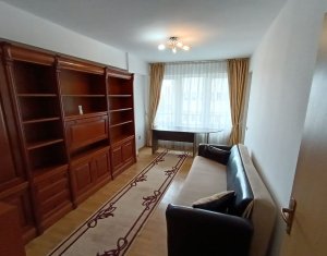 Apartament cu 3 camere, decomandat, 2 parcari, zona Iulius Mall
