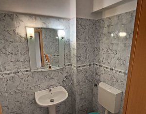 Apartament cu 3 camere, decomandat, 2 parcari, zona Iulius Mall