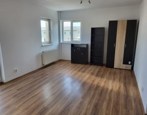 Inchiriere apartament / spatiu birou