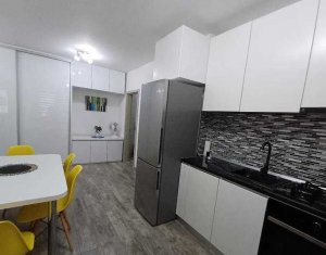 Apartament modern cu 2 camere, decomandat, zona Metro-Vivo