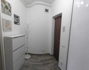 Apartament modern cu 2 camere, decomandat, zona Metro-Vivo