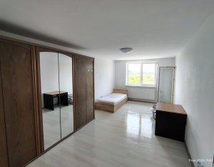Apartament spatios cu 3 camere, decomandat, 115mp, zona Emerson