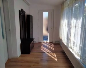 Apartament cu 2 camere decomandate la vila