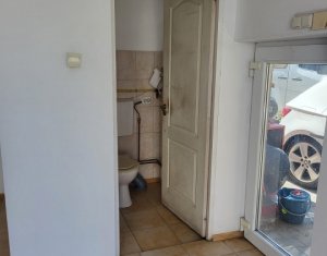 Commercial space for rent in Floresti