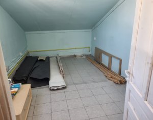 Commercial space for rent in Floresti