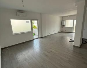 Commercial space for rent in Floresti