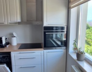 Inchiriere apartament de lux in casa, Gruia, curte, finsaje premium