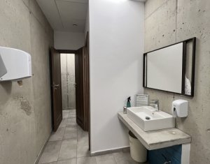 Spatiu multifunctional 220mp, parcari, zona Tetarom I 