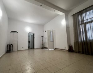 Bureau à louer dans Cluj-napoca, zone Centru