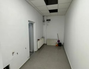 Spatiu comercial de inchiriat – vitrina ampla, pozitie semicentrala
