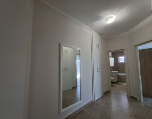 Apartament 2 camere decomandat, centru, zona Dorobantilor, parcare, 2 balcoane