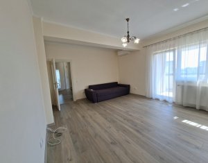 Apartament 2 camere decomandat, centru, zona Dorobantilor, parcare, 2 balcoane