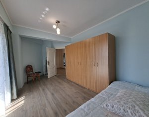 Apartament 2 camere decomandat, centru, zona Dorobantilor, parcare, 2 balcoane