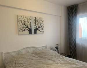 Apartament 2 camere semidecomandate, zona Iulius Mall, parcare subterana, balcon