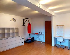 House 4 rooms for rent in Cluj-napoca