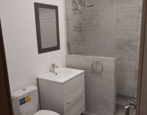 Apartament 2 camere decomandate, parcare, balcon, zona Vivo