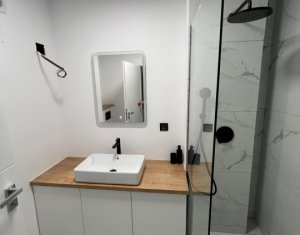 Apartment 3 rooms for rent in Floresti