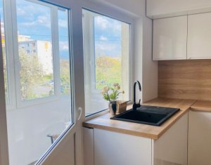 Apartment 3 rooms for rent in Cluj-napoca, zone Intre Lacuri
