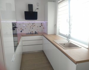 Ház 5 szobák kiadó on Floresti