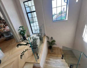 Spatiu comercial ultracentral cu loc de parcare 