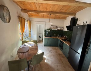 Casa recent renovata, zona parcului Feroviarilor