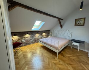 Casa recent renovata, zona parcului Feroviarilor