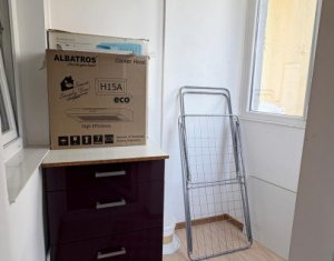 2 camere, decomandat, zona strazii Clabucet