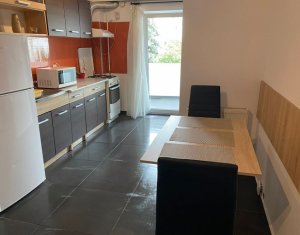 Inchiriez apartament 2 camere in Piata Cipariu