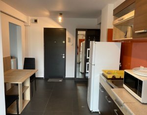 Inchiriez apartament 2 camere in Piata Cipariu